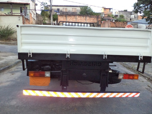 Caminhão Mb 1718 2010/2011 Carroceria