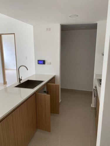 Imagen 6 de 16 de Apartamento De Alquiler En Hispanoamericana