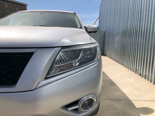 Imagen 13 de 15 de Nissan Pathfinder 2014 3.5 Exclusive At
