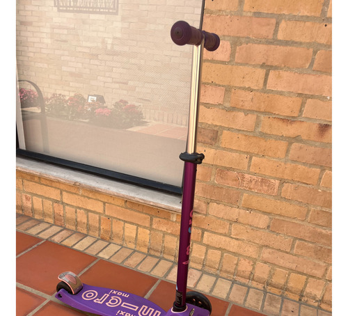 Scooter Micro Maxi Deluxe Color Purple Ref 7994