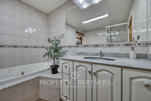 Hermosa, Amplia Y En Condominio. Casa En Venta Cer...