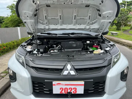 Mitsubishi L200 Lgx