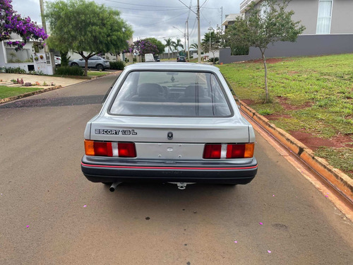 Ford Escort L 1.8