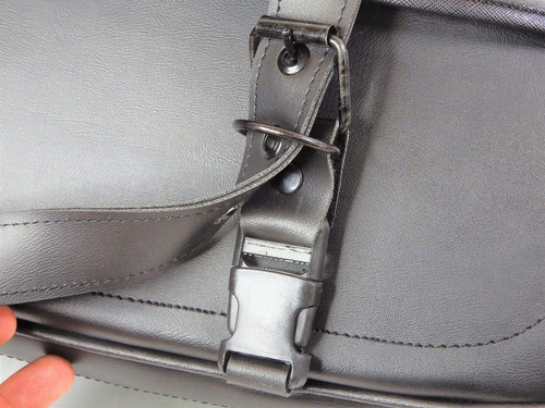 Imagen 10 de 10 de Alforjas Motos K2 Con Broche +portaherra 44x25x18 28 Lts Lk