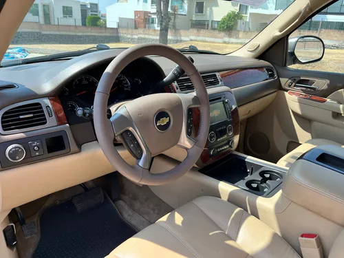 Chevrolet Suburban 5.3 Lt Piel Plus Mt