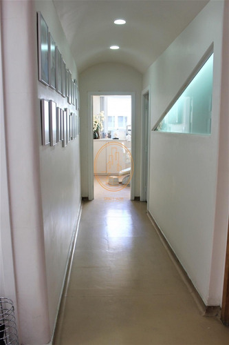 Sala Comercial Localizado(a) No Bairro Gonzaga Em Santos / Santos - 6335