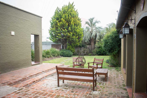 Venta De Casa 3 Dormitorios Con Piscina En Pando