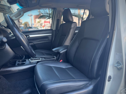 Toyota Hilux 2.8 Cd Srx 177cv 4x2 At