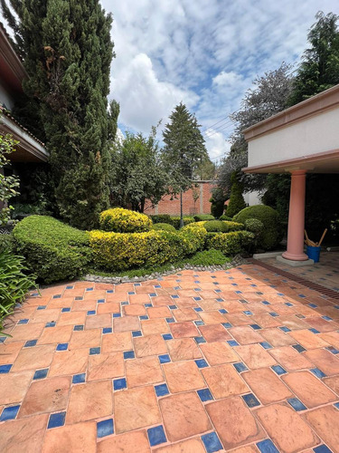 Venta De Casa En Fraccionamiento San Carlos En Metepec