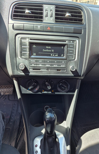 Volkswagen Vento 1.6 Confortline At