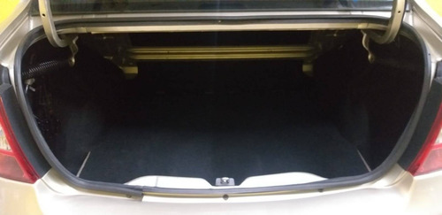 Imagem 10 de 13 de Renault Logan 1.6 Expression 8v Hi-flex 4p Manual