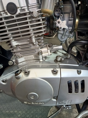 Suzuki Gn125