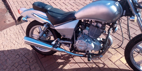 Dafra Kansas 150