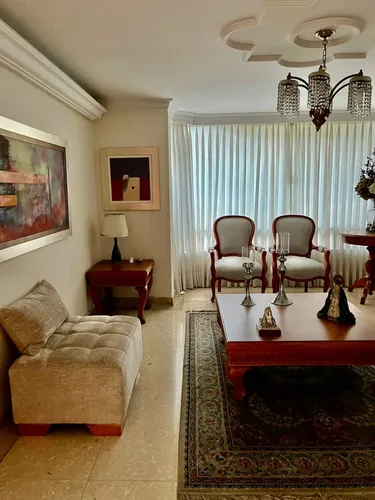 Casa En Venta En El Poblado. Cod V12459