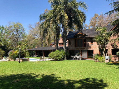 Venta Casa Country San Carlos 400 M² Lote 1900 M² Inmejorable Parque Con Pileta