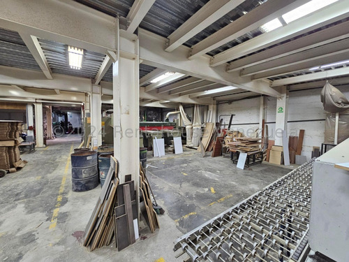 Km Comercial En Alquiler En Catia, Distrito Metropolitano