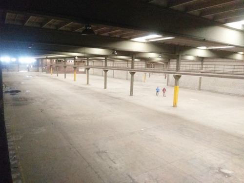 Imagen 2 de 3 de Galpón De 20000m2 En Predio Cerrado Con Seguridad En Quilmes