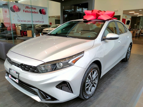 Imagen 1 de 15 de Kia Forte Sedan Lx Aut