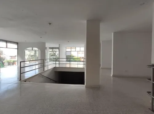 Local En Arriendo En Centro. Cod A24591