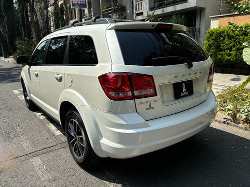 Dodge Journey 2.4 Se 7 Pasajeros At