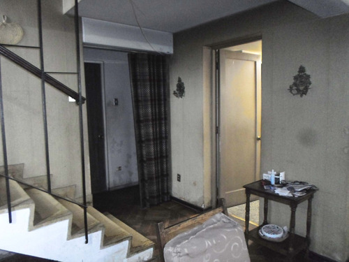 Casa De 2 Pisos Para Remodelar 5h Y 3b En 537 M2 Terreno