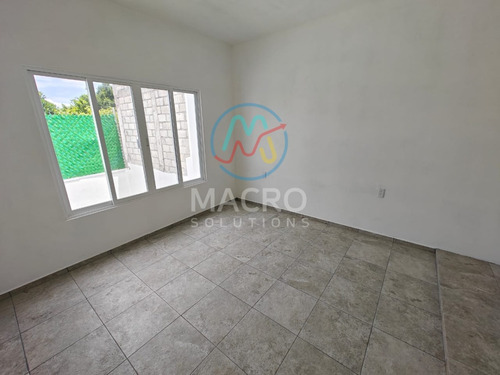 Casa En Venta En Col. Otilio Montaño Apta A Créditos Con 3 Recamaras