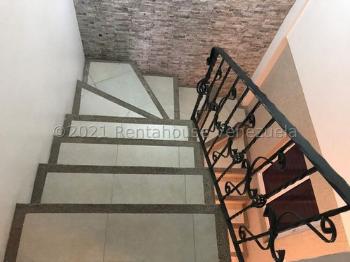 Increible Villa Ubicada En Conjunto Residencial De Solo 19 Casas, Cuenta Con Planta Electrica 100%, Pozo De Agua, Gas Directo, Con Agradables Areas Sociales (piscina, Parrillera)
