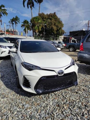 Imagen 3 de 8 de Toyota Corolla 2017
