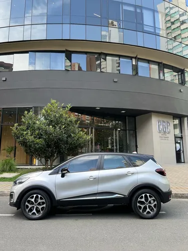 Renault Captur 2.0 Intens Automática