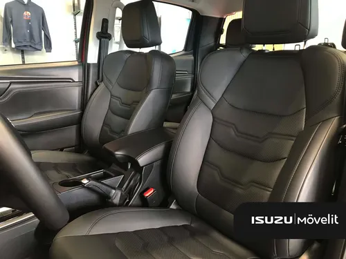 Isuzu Pickup Adventure Plus 4x4 Roja