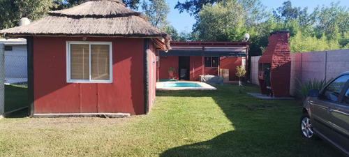 Casa En Gral Rodriguez Con Pileta Y Quincho.