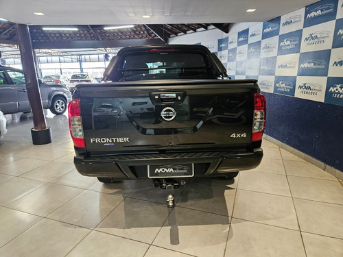 Nissan Frontier 2.3 Attack Cab. Dupla 4x4 Aut. 4p