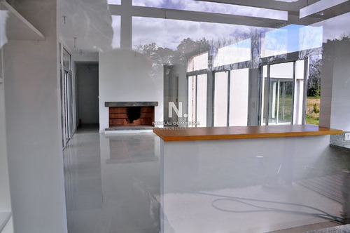 Casa En Barrio Privado **************financiado Hasta En 36 Cuotas Entregando 50% Contado -ref:4197
