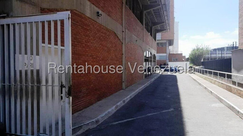 Excelente Local Comercial Para Uso Industrial O Deposito En Alquiler. Urb. Boleíta Norte.
