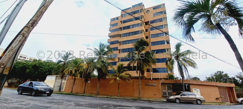 Venta Apartamento En Playa Grande 24-1944