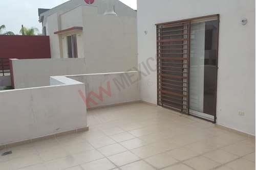 Imagen 8 de 25 de Casa En Venta Puerta De Hierro, Residencial Pedregal Sur
