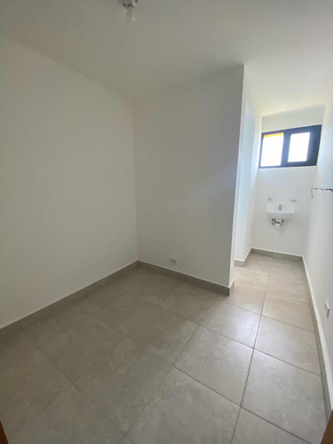 Apartamento En Alquiler En Gazcue Vista Al Mar 2habitaciones