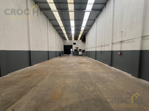 Bodega Comercial En Renta En La Reserva Territorial, Xalapa, Veracruz.