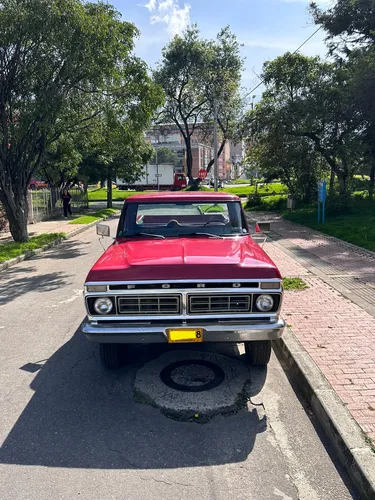 Ford F100 Custom