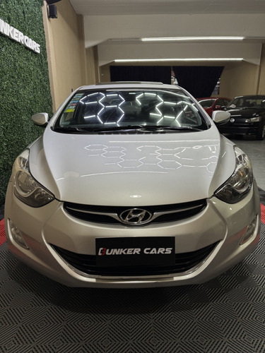 Hyundai Elantra 1.8 Gls 6mt Seguridad Premium