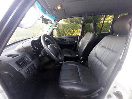 Imagem 9 de 14 de Pajero Tr4 2.0 4x2 16v 140cv Flex 5p Automático Impecável