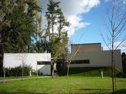 Imagen 3 de 17 de Casa Minimalista 3 Amb. Barrio Privado Campos De Alvarez