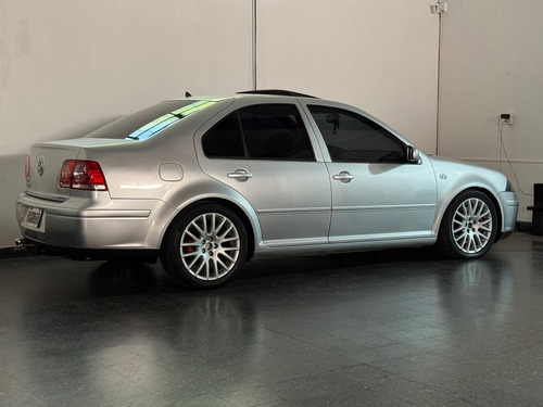 Volkswagen Bora 1.8 Highline T 180cv Cuero