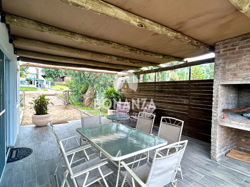 Piriápolis, Punta Fría. Casa En Venta. 500 Metros De La Playa San Francisco. 3 Dormitorios, 2 Baños
