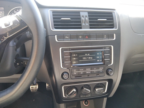 Robayna| Volkswagen Fox 1.6 Highline 2016| Ne