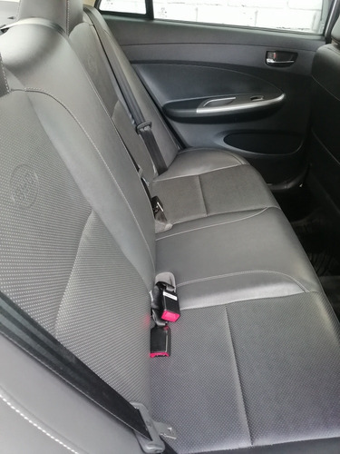 Imagen 6 de 10 de Byd F3 Gs :f3 Gl Americana