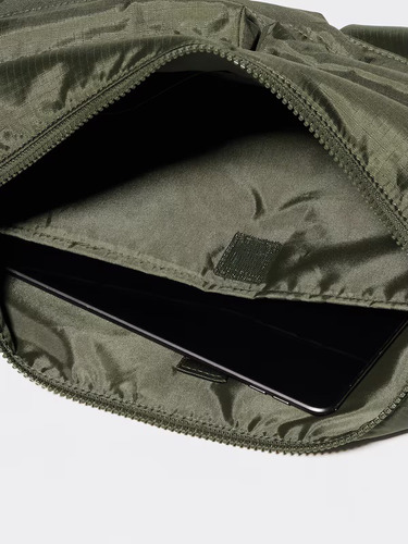 Bolso Con Bolsillo Uniqlo Nuevo Original Verde Oscuro