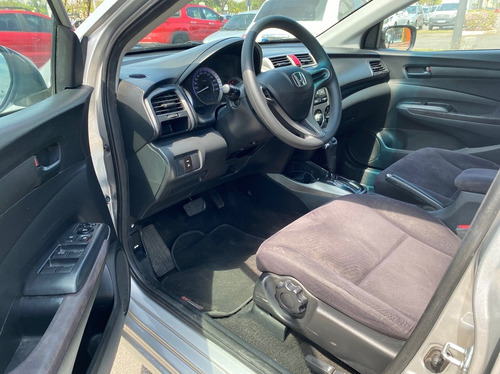 Imagem 10 de 15 de Honda City 1.5 Lx 16v 2013