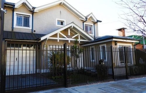 Imagen 1 de 14 de Chalet En Venta En Martin Coronado