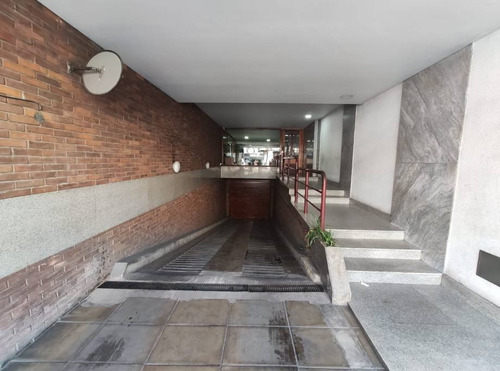 Imagen 2 de 5 de Cochera En Venta En Moron Centro